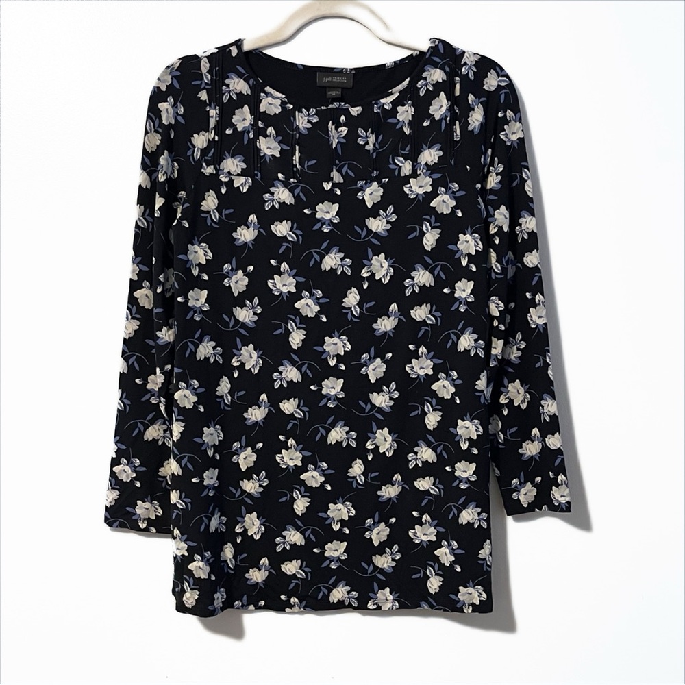 NWT | J.Jill | Wearever Navy Blue White Floral Pleated Neck Tunic Top